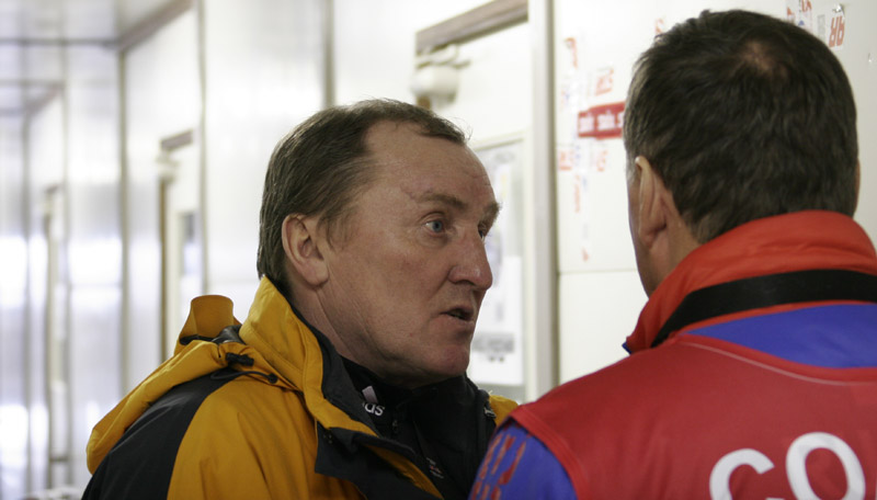 Лыжи. Серьёзный разговор. Со старшим тренером мужской сборной Юрием Бородавко (справа). Фото И.Исаева.