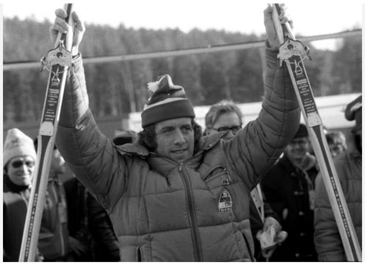 Магне Мюрму с победными лыжами после финиша 15 км дистанции на ЧМ-1974