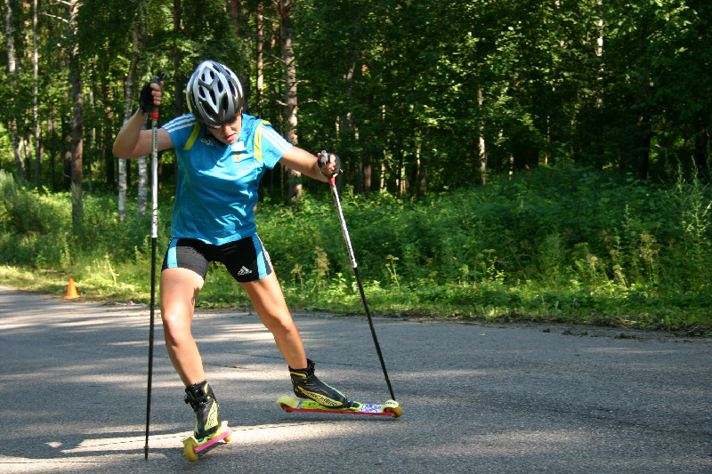 Лыжероллеры спортсмены