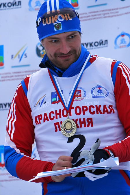 Победитель спринтерских гонок свободным стилем Алексей Петухов