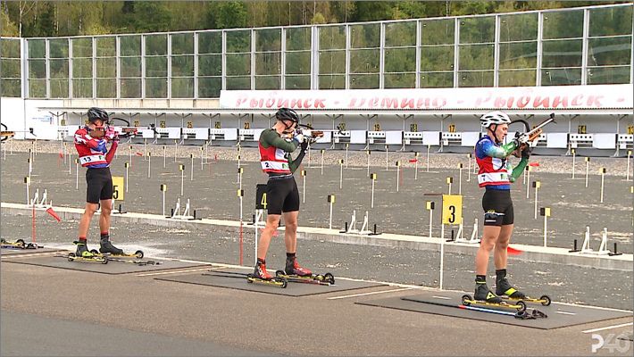 Обновлены ограждения на стадионе и мишени стрельбища.