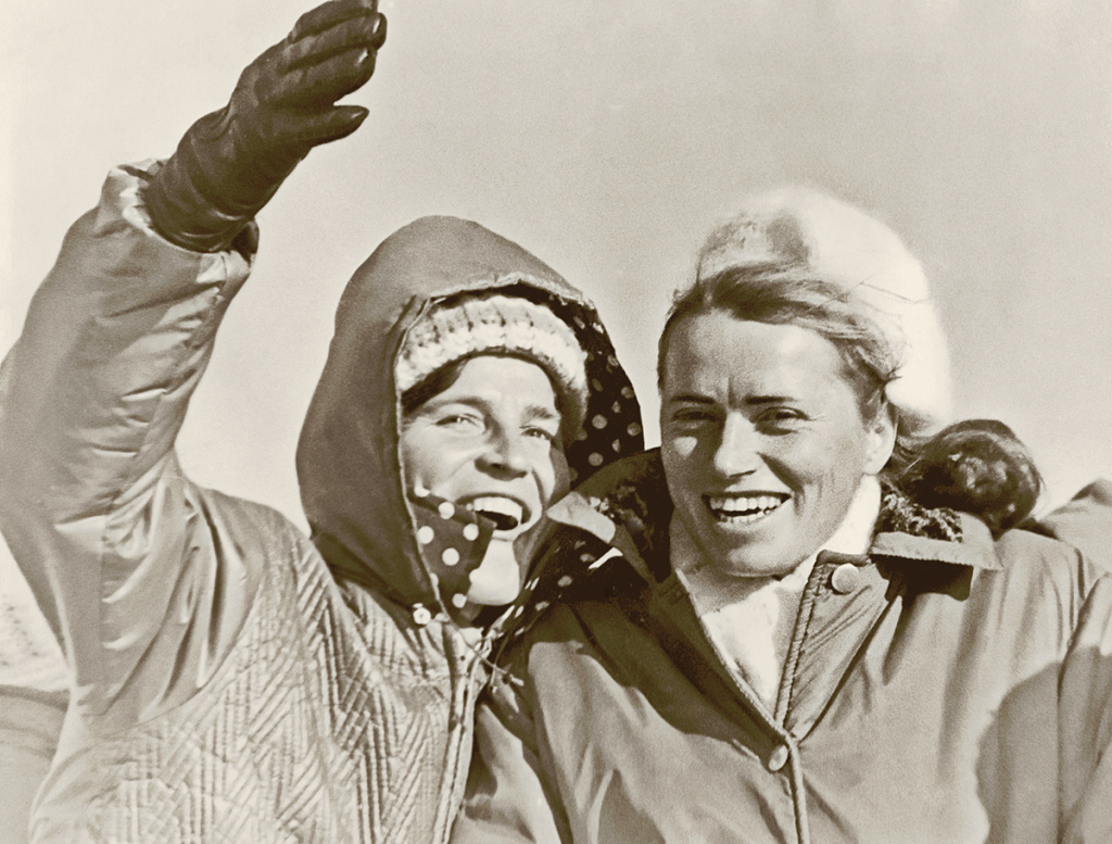 Галина Кулакова (слева) и Алевтина Олюнина в составе эстафетной команды вместе становились чемпионками мира и победительницами Олимпийских игр