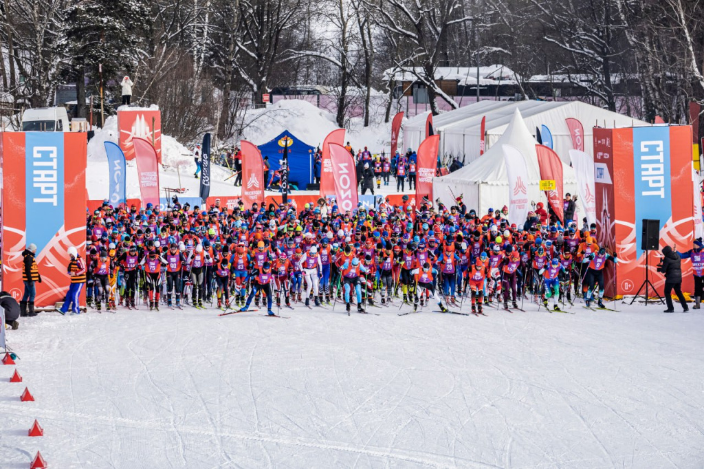Старт Московского лыжного марафона 2024