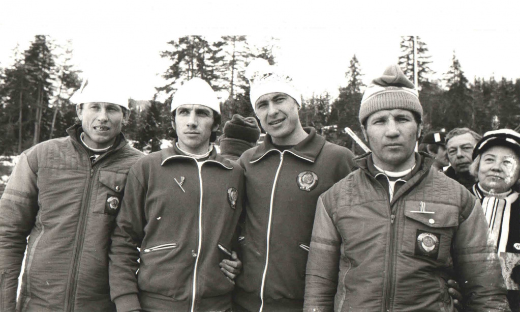 Участники такой драматичной для СССР эстафеты в олимпийском Инсбруке (слева направо): Сергей Савельев, Николай Бажуков, Евгений Беляев, Иван Гаранин.