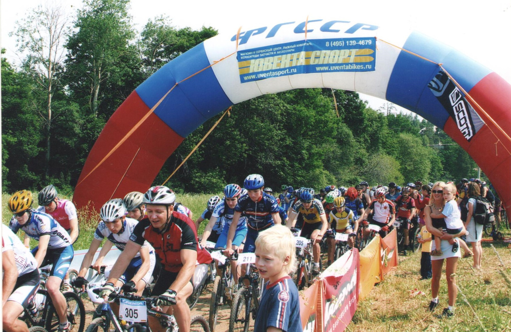 Один из первых веломарафонов "Ювенты".
