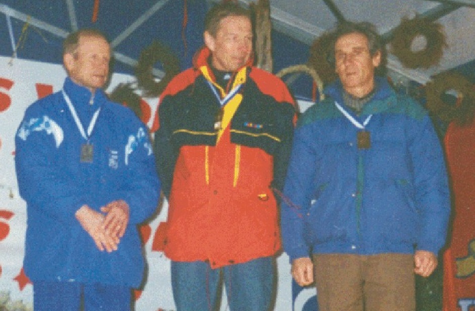 На пьедестале КММ (бронза на 15-ке, Куопио, Финляндия, 1996 г.) 