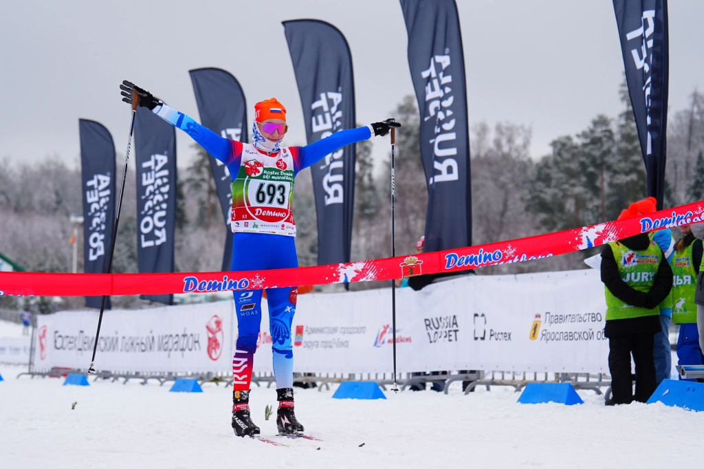Милена Габушева на финише Дёминского классического полумарафона. 