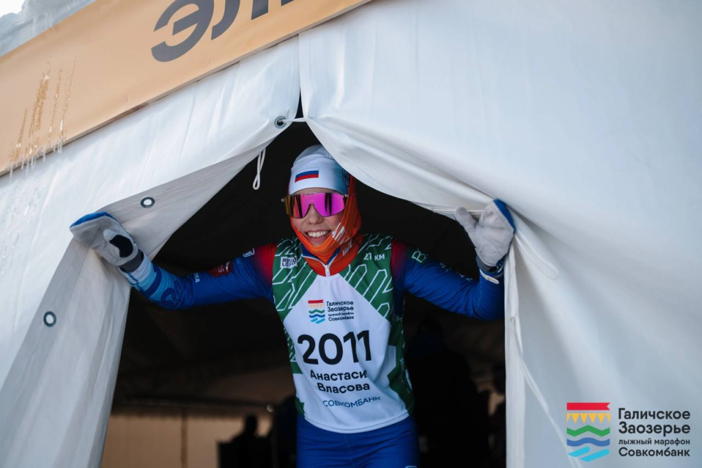 У Анастасии Власовой из команды «Русская Зима» - отличное настроение перед стартом. 