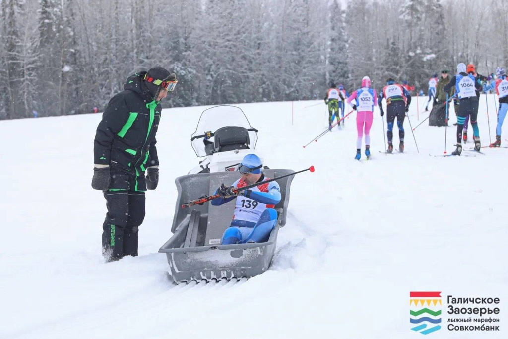 Павлу Тёмкину в этот день не повезло, и он был вынужден закончить гонку уже на первом круге. Диагноз врачей после рентгена оказался неутешительным: перелом лодыжки левой голени.